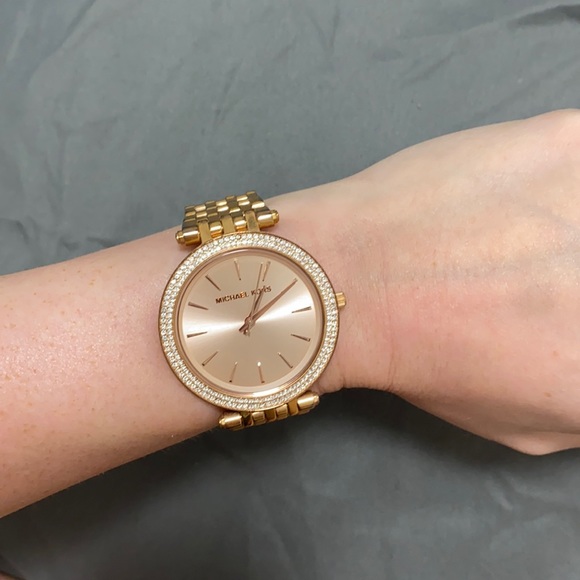 Michael Kors Darci Pavé Rose Gold Watch - Picture 3 of 7